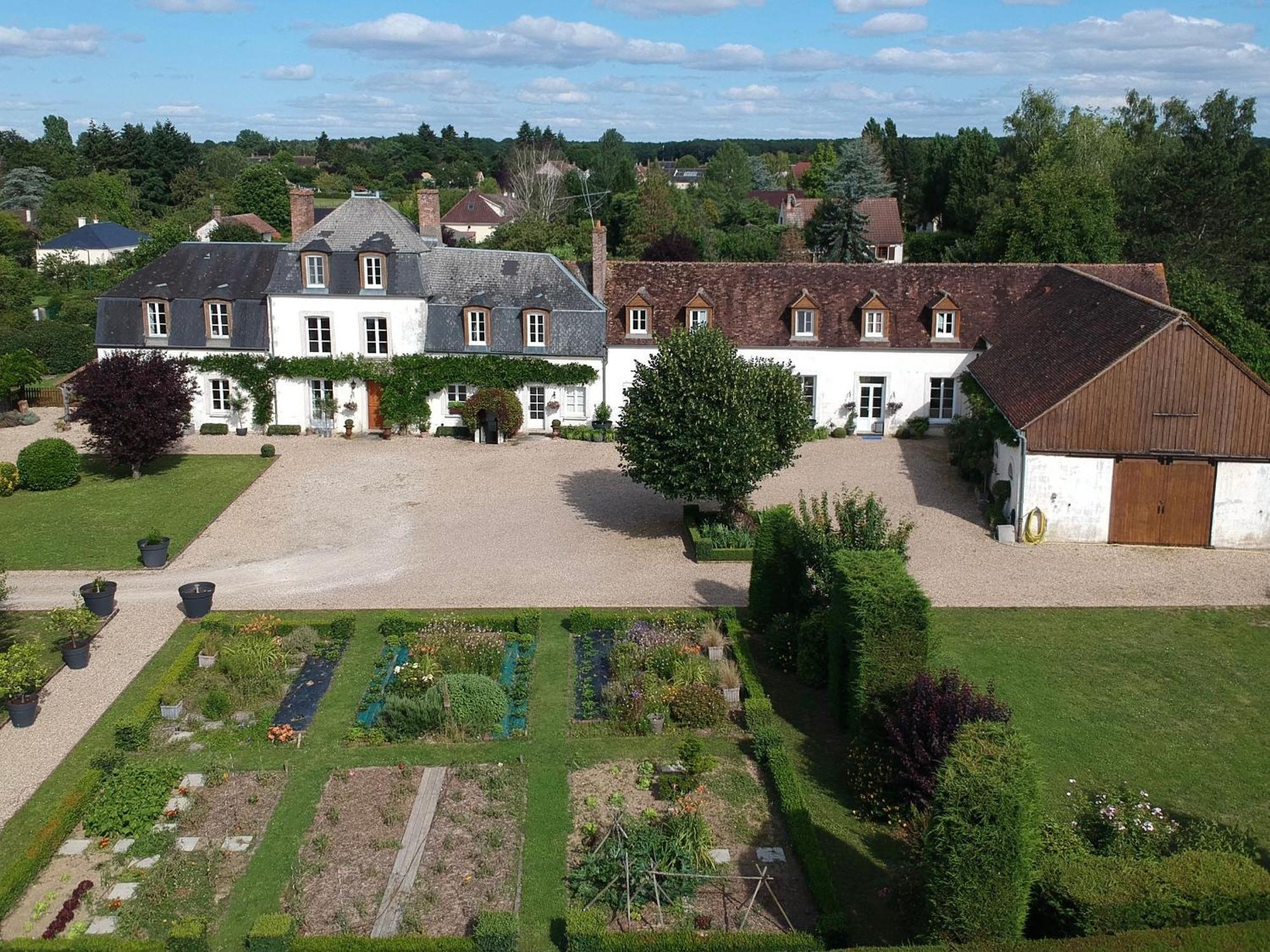 **Suite Familiale Spacieuse Au Coeur De La Foret De Montargis** - Fr-1-590-335 Paucourt Exteriör bild